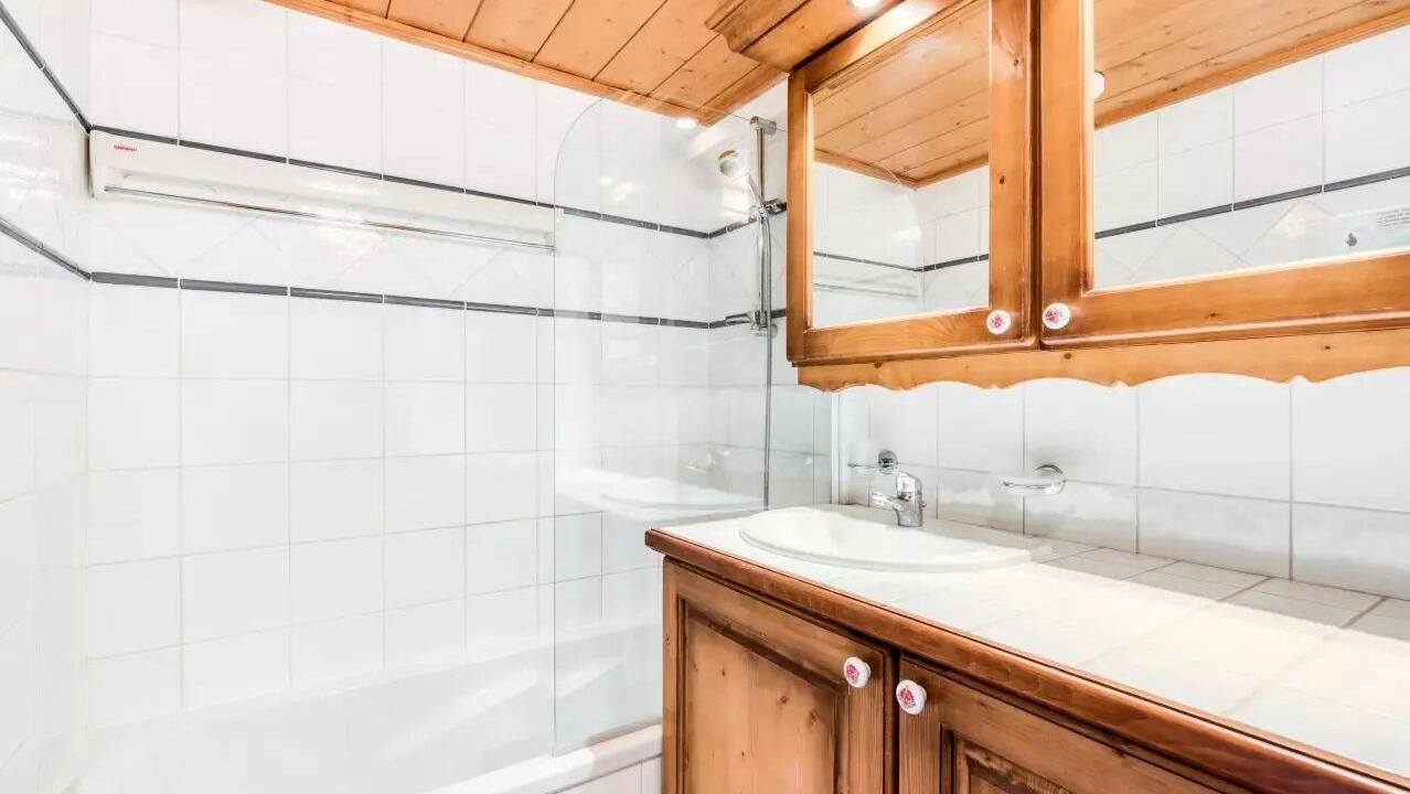 Photo of Bathroom in Les Carroz-d'Araches
