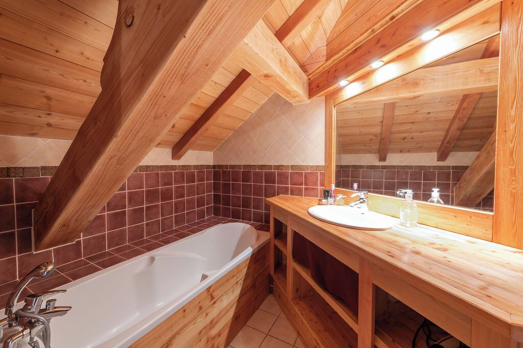 Photo of Bathroom in Oz-en-Oisans
