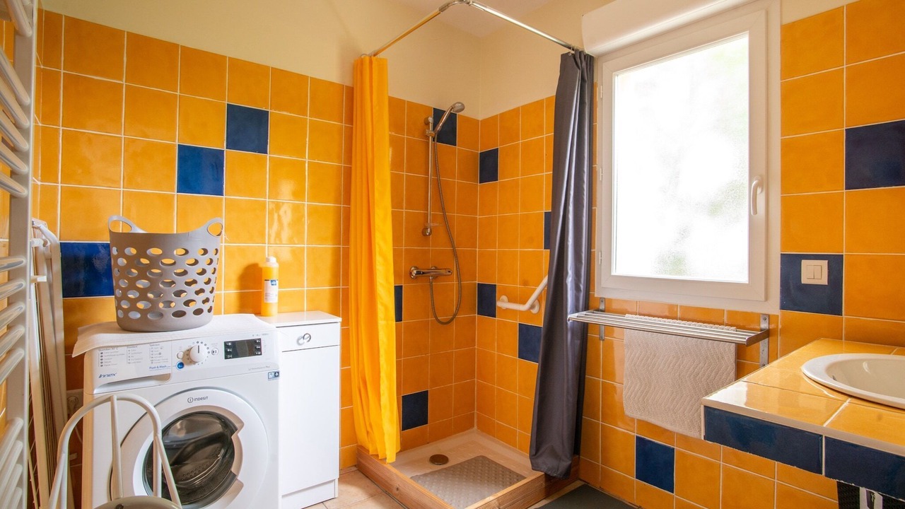 Photo of Bathroom in Largentiere