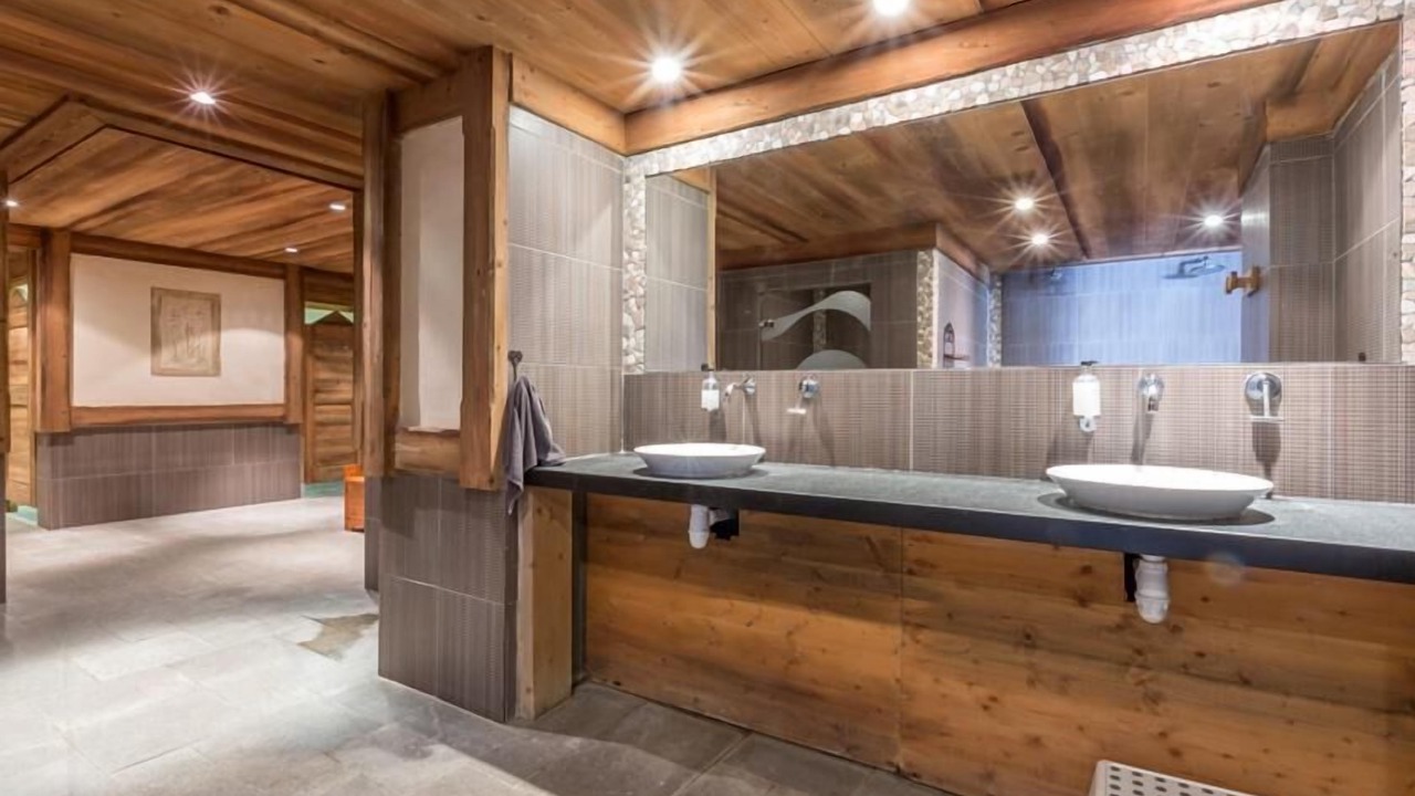 Photo of Bathroom in Les Belleville