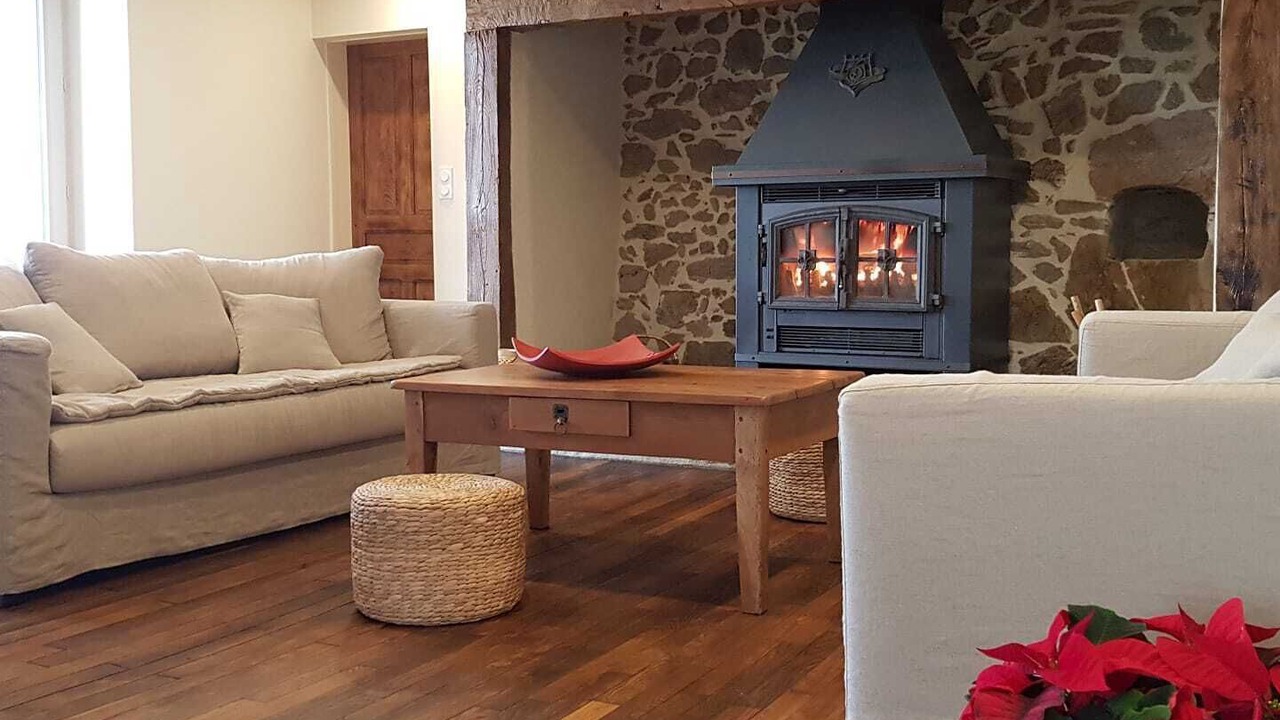 Photo of Livingroom in Leynhac