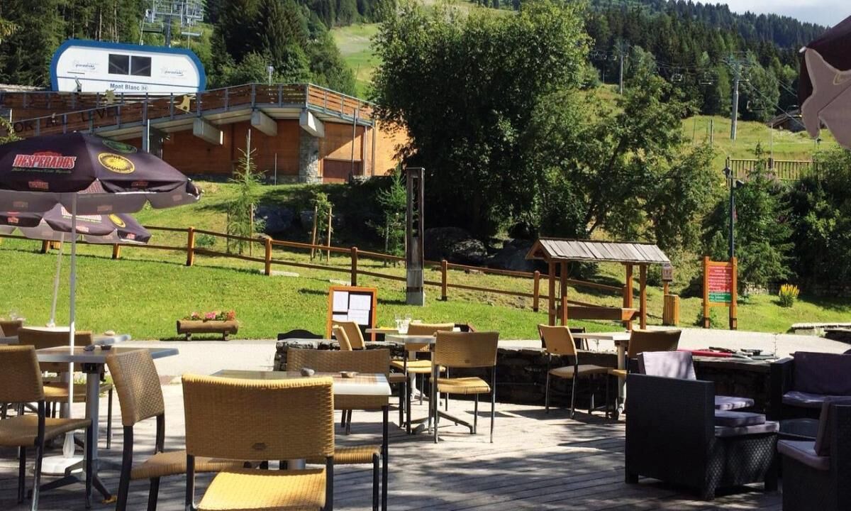 Photo of Outdoor in Arc-1600