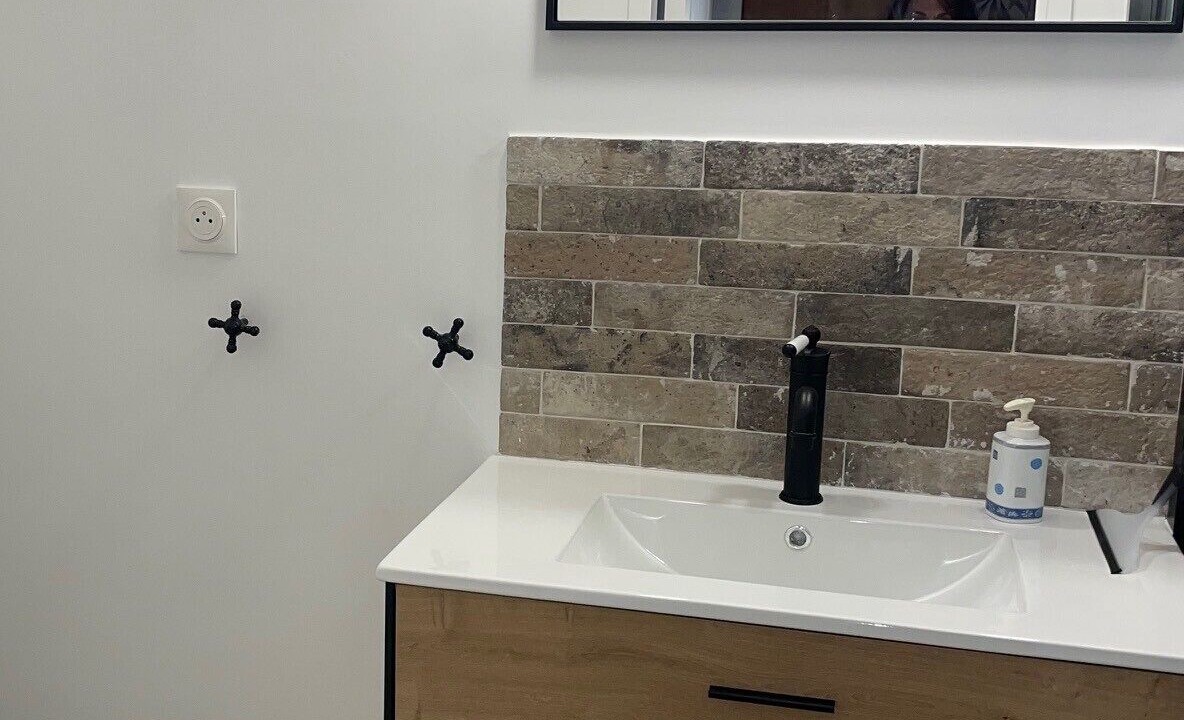 Photo of Bathroom in Aubenas