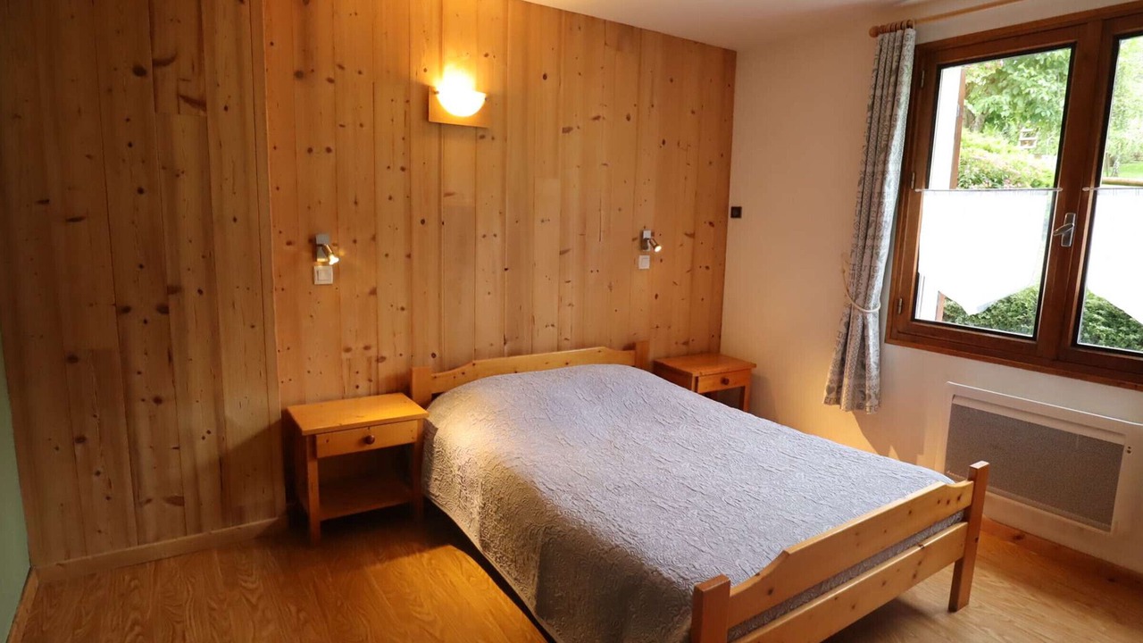 Photo of Bedroom in Areches