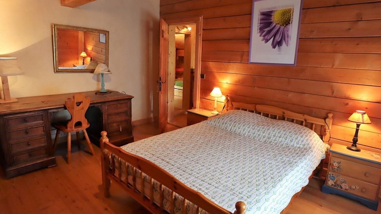 Photo of Bedroom in Areches