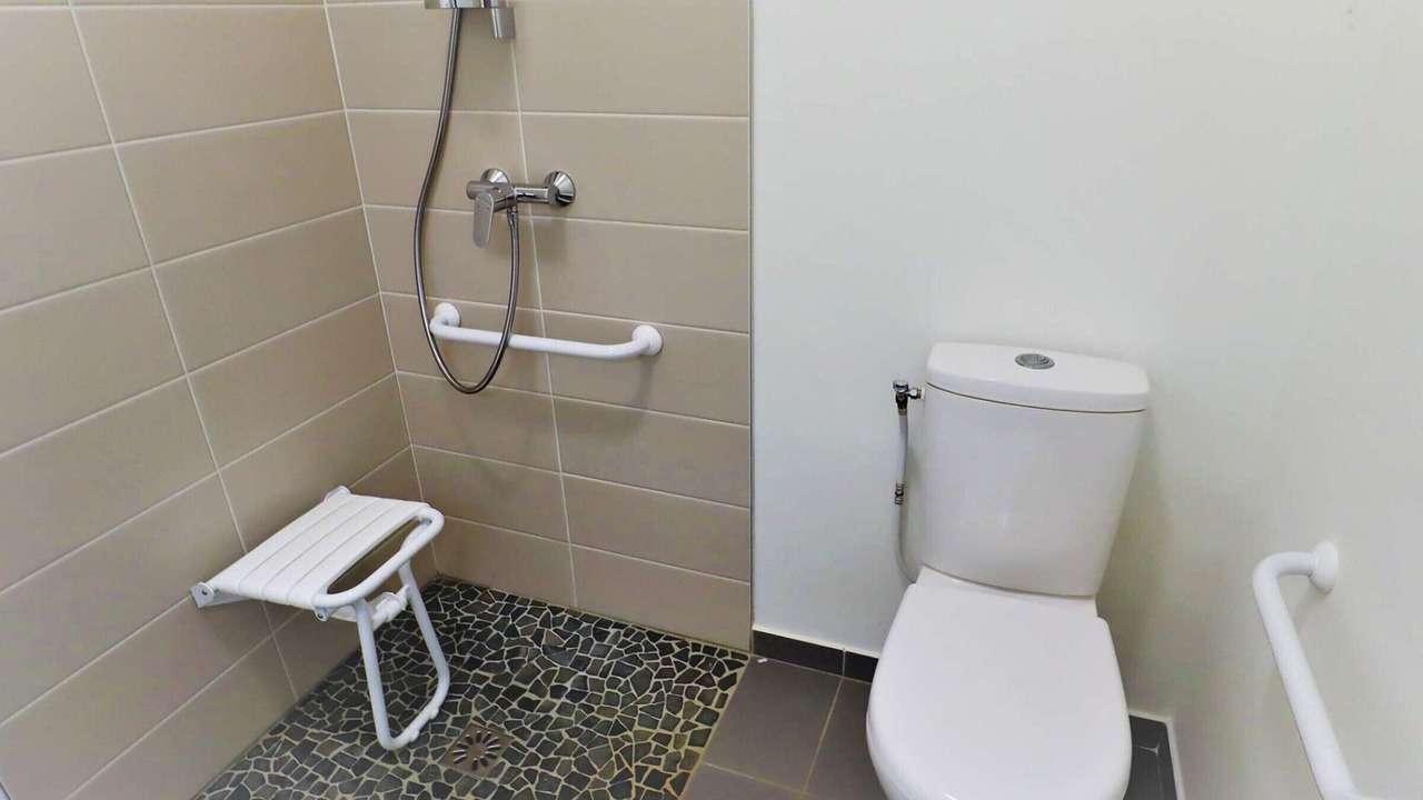 Photo of Bathroom in Beaufort