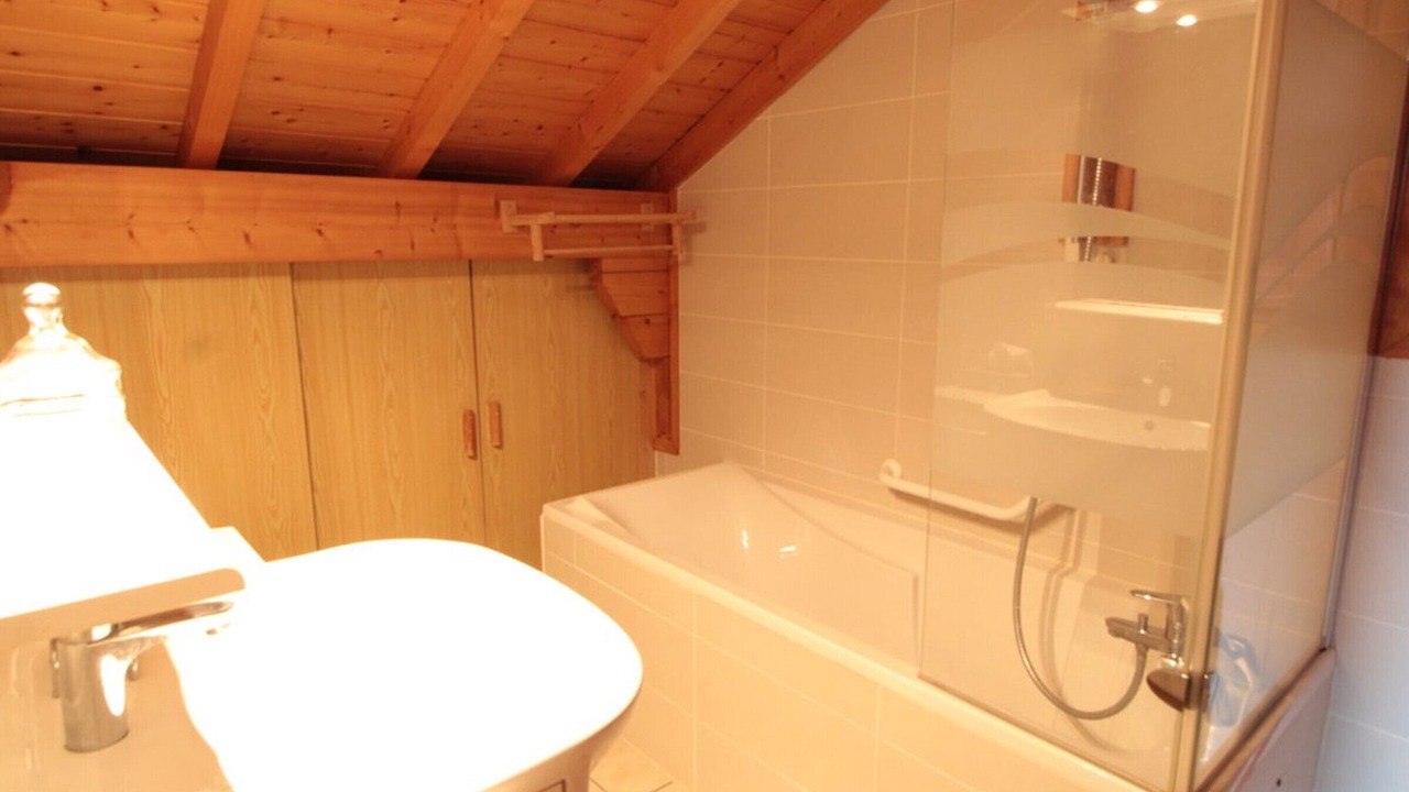 Photo of Bathroom in Les Carroz-d'Araches