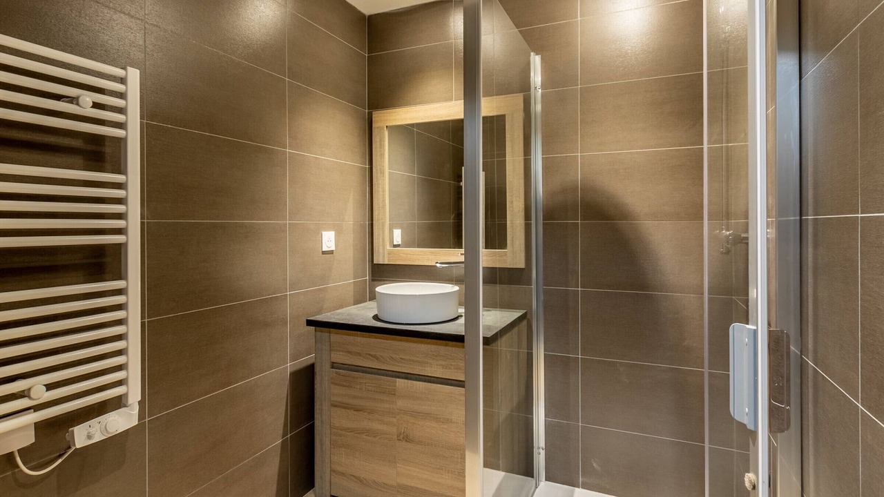 Photo of Bathroom in Arc-1600