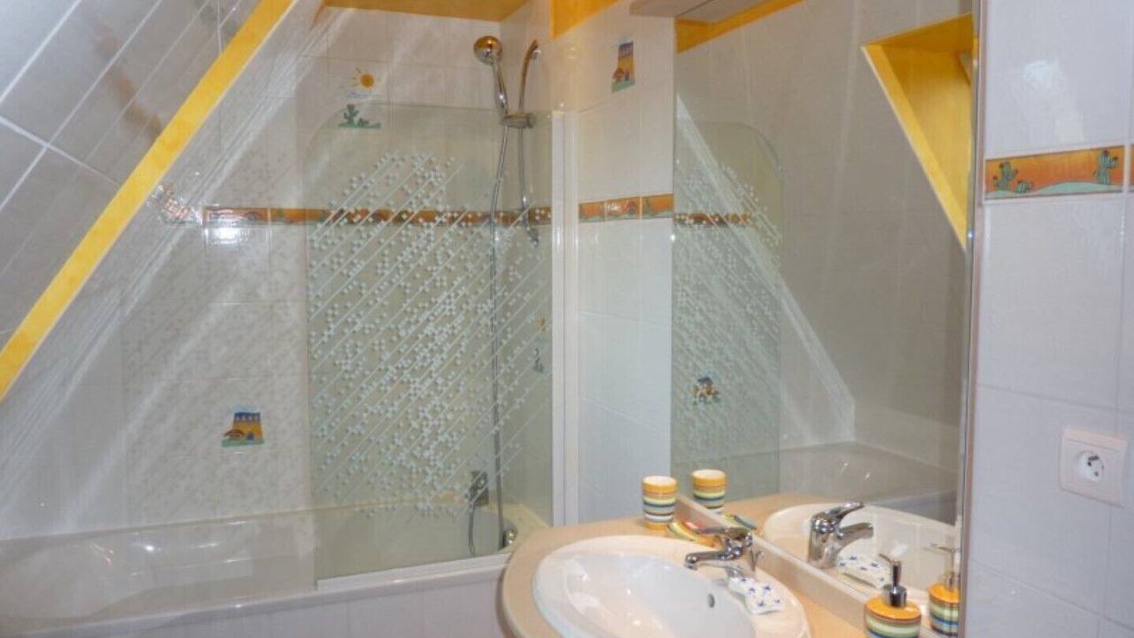 Photo of Bathroom in Vezels-Roussy