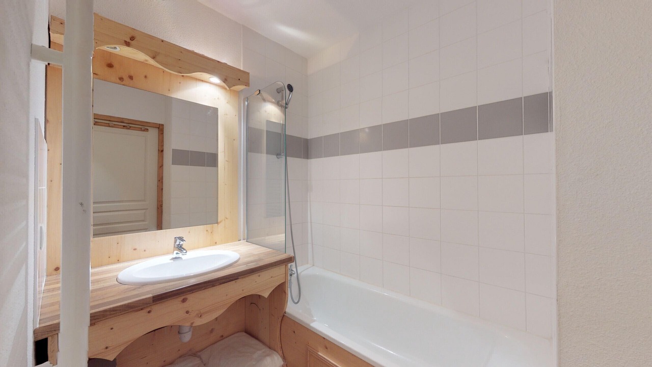 Photo of Bathroom in Orelle