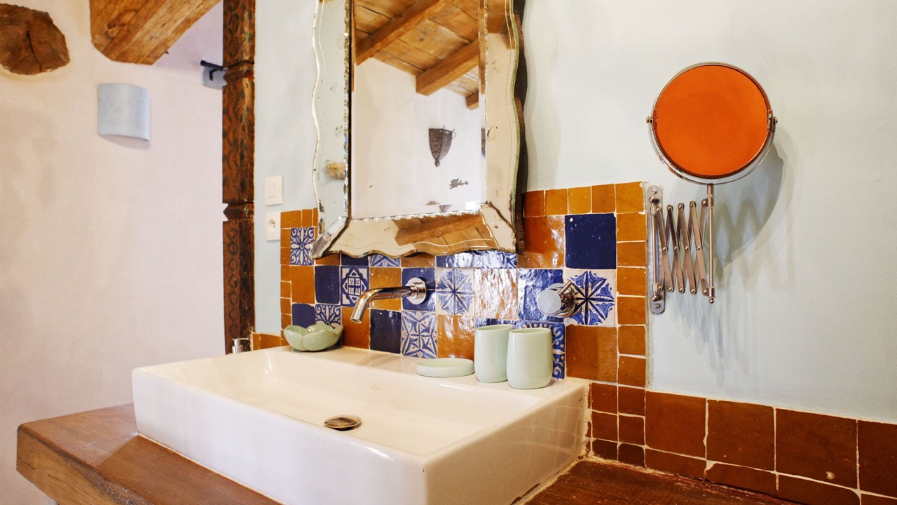 Photo of Bathroom in Genay