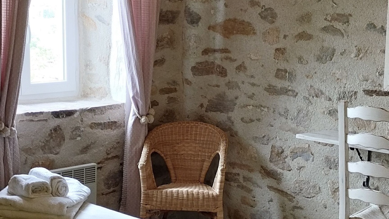 Photo of Bedroom in Junhac
