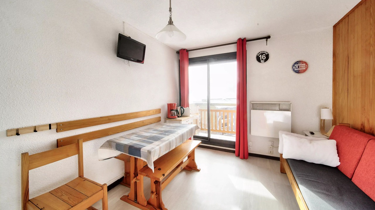 Photo of Livingroom in Eclose-Est
