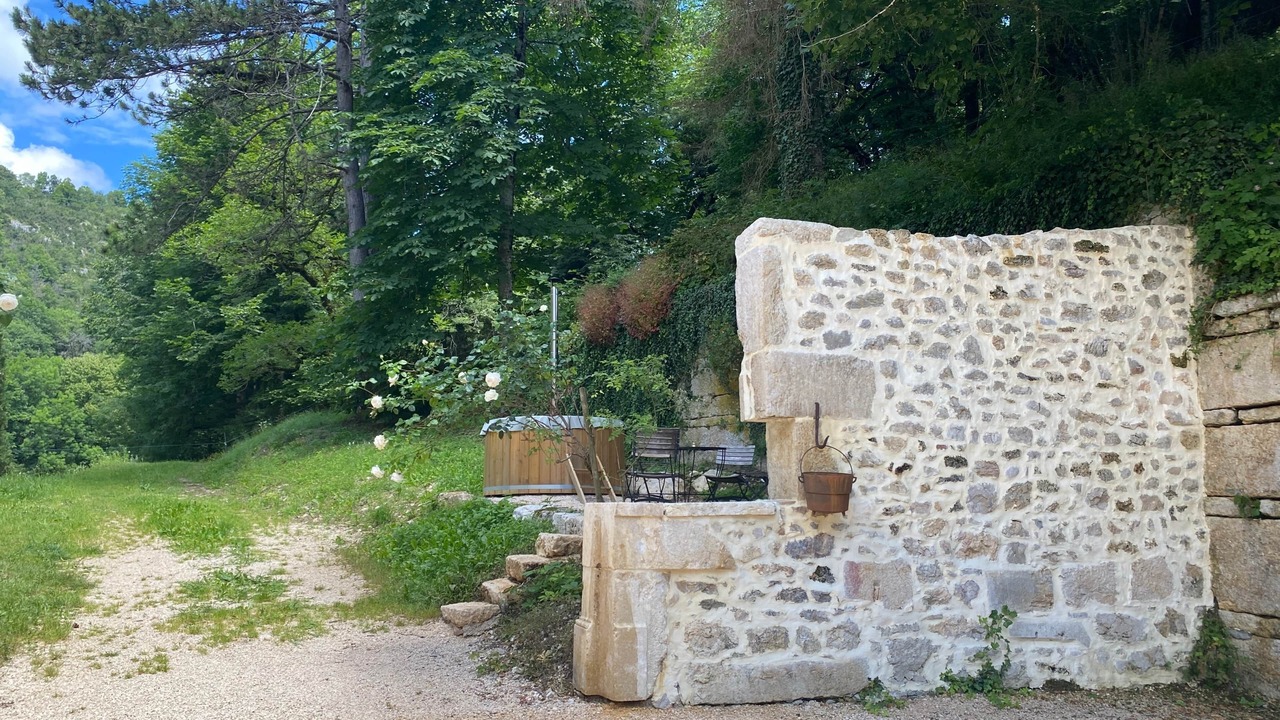 Photo of Outdoor in Montanges