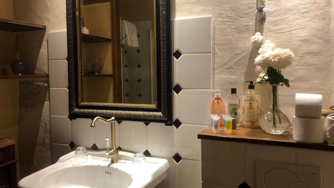 Photo of Bathroom in Montanges