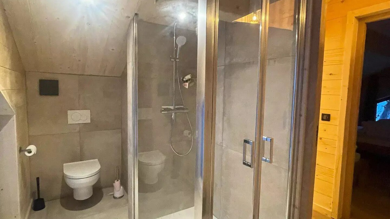 Photo of Bathroom in Nancroit
