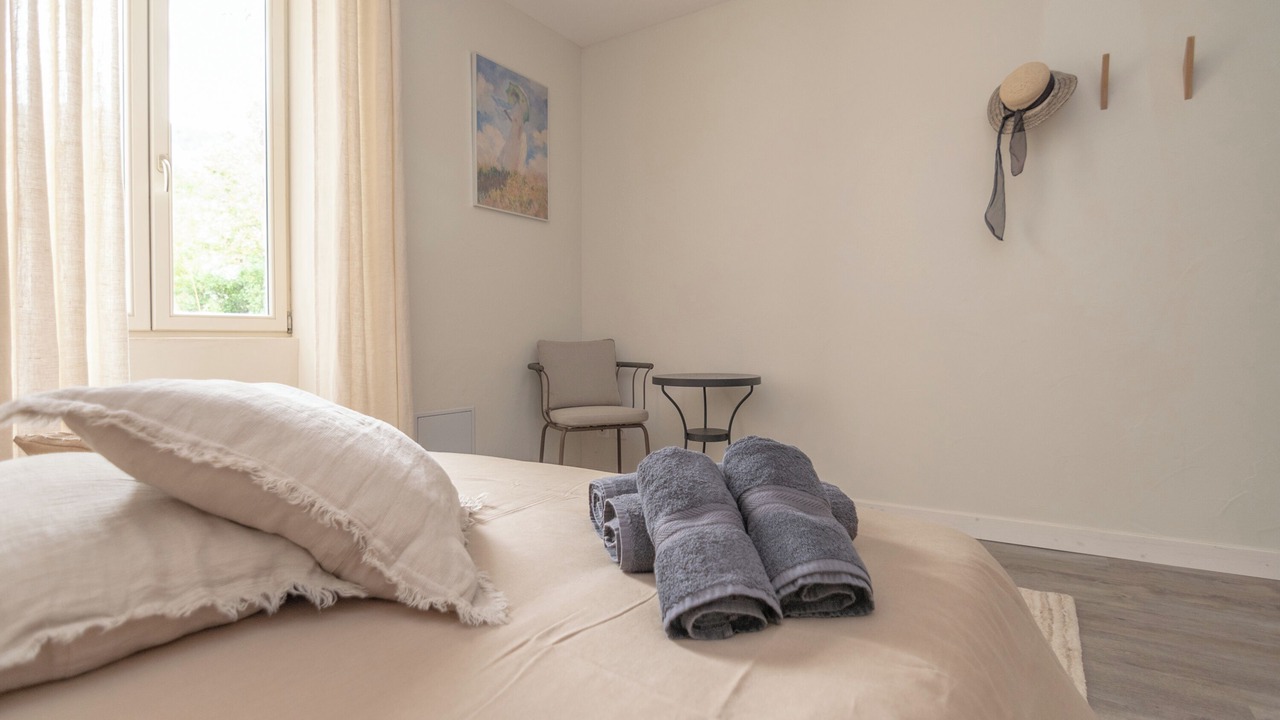 Photo of Bedroom in Saint-Laurent-en-Royans