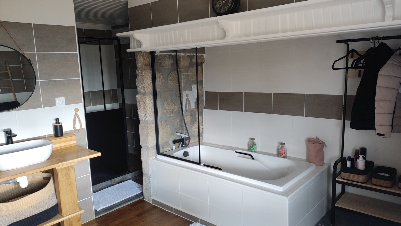 Photo of Bathroom in Lacapelle-del-Fraisse