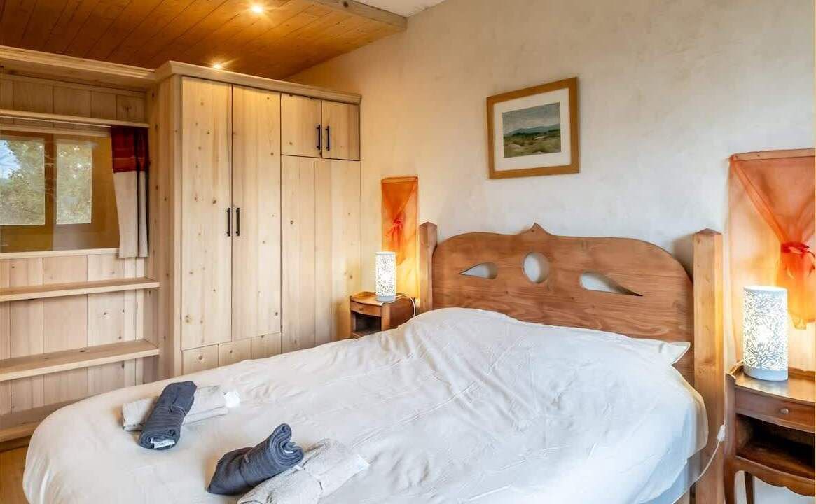 Photo of Bedroom in Saint-Julien-en-Genevois