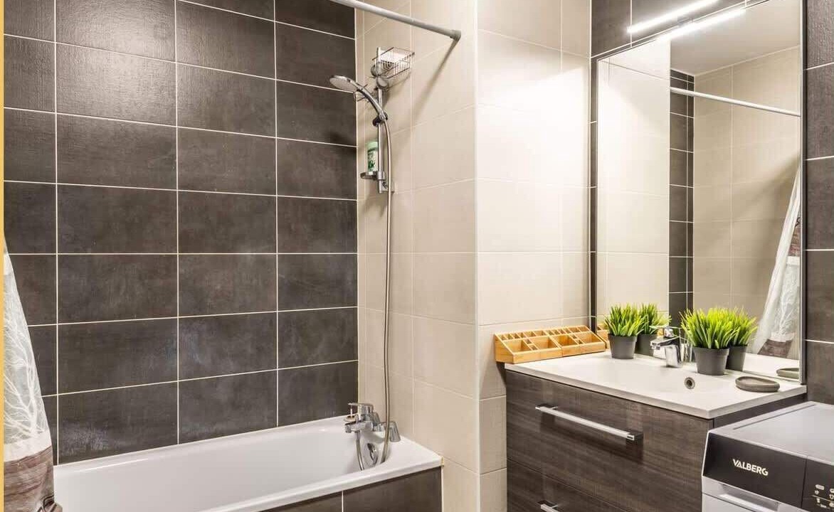 Photo of Bathroom in Ambilly