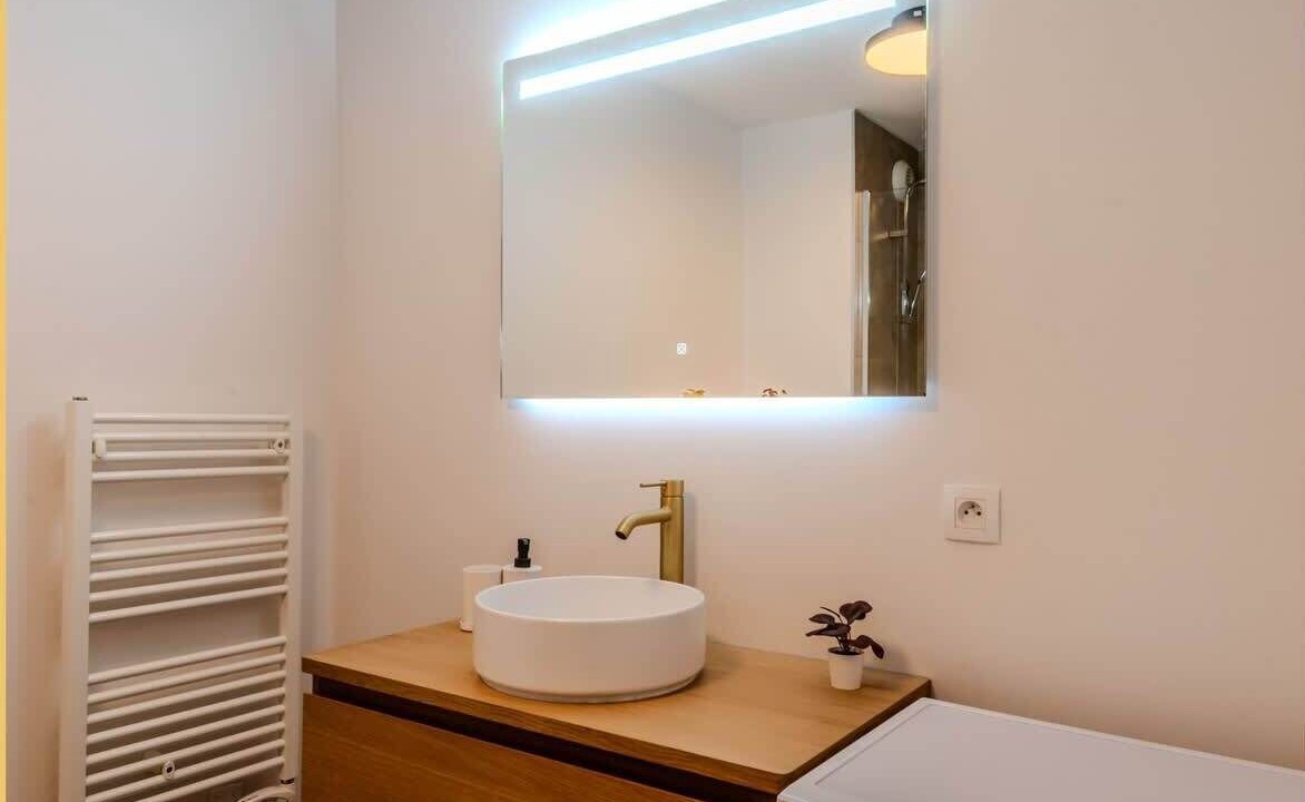 Photo of Bathroom in Ville-la-Grand