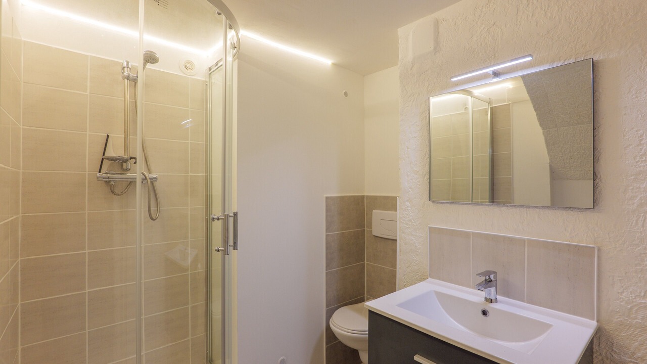 Photo of Bathroom in Chauzon