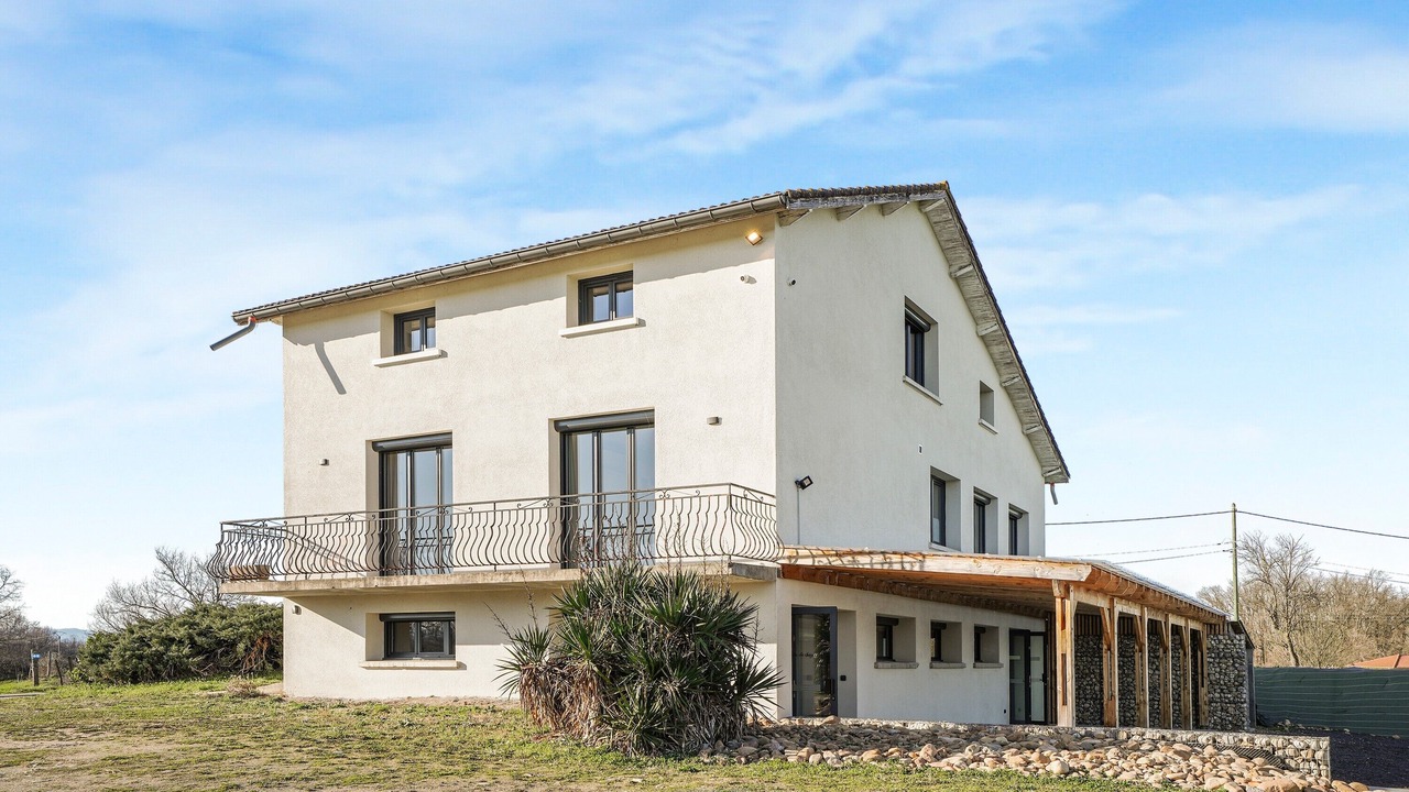 Photo of Outdoor in Veauchette