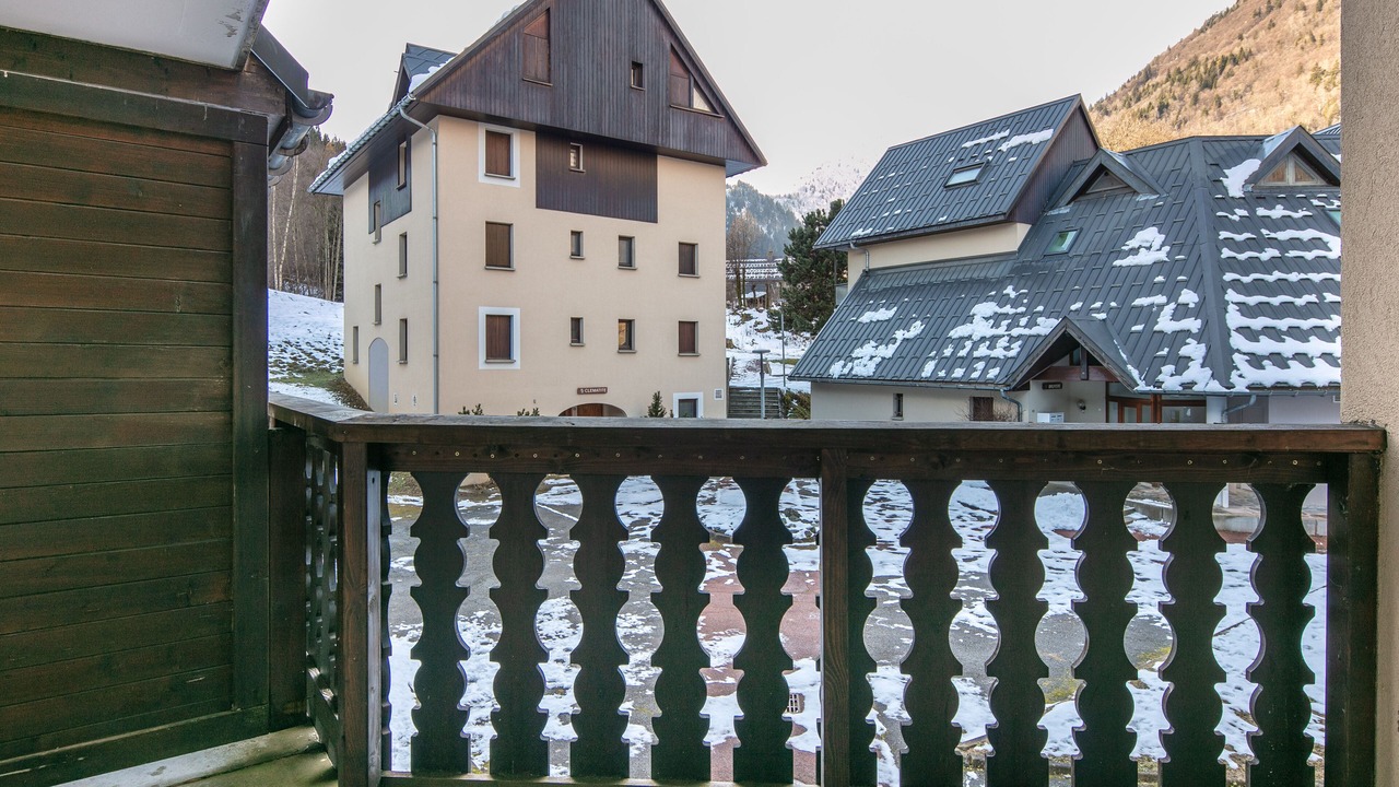 Photo of Patio Balcony in Saint-Colomban-des-Villards