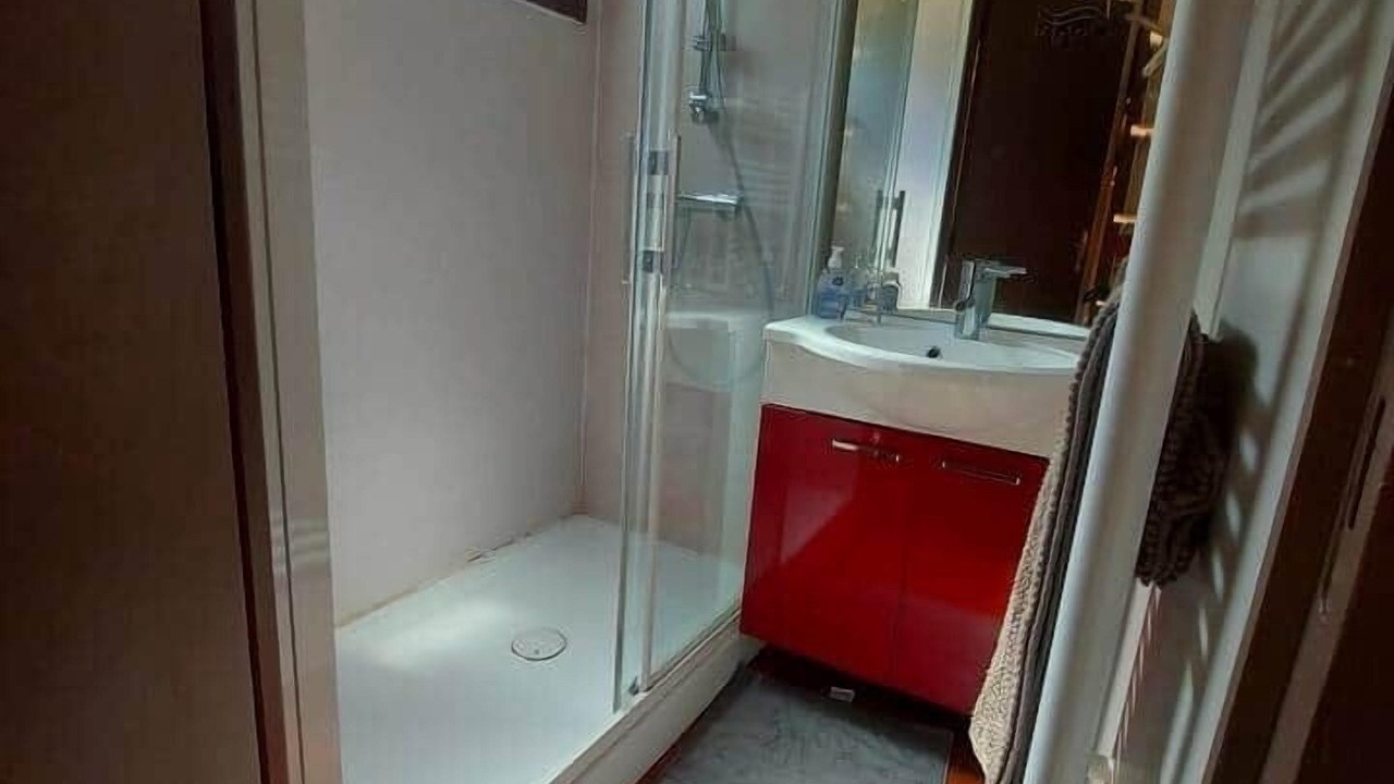 Photo of Bathroom in Premanon