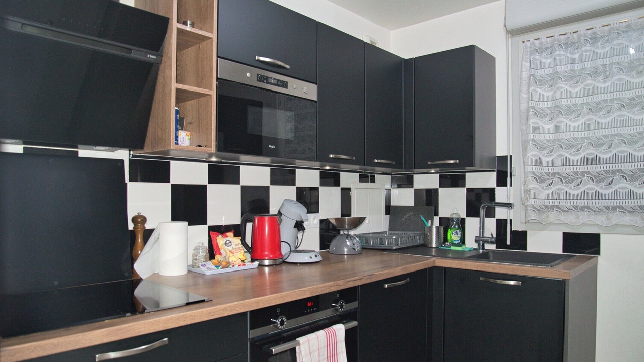 Photo of Kitchen in Center
