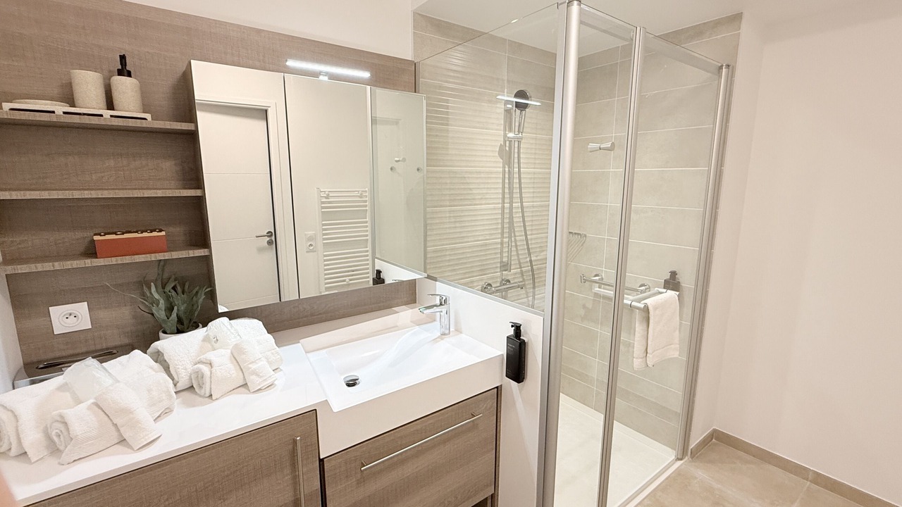 Photo of Bathroom in Aubenas