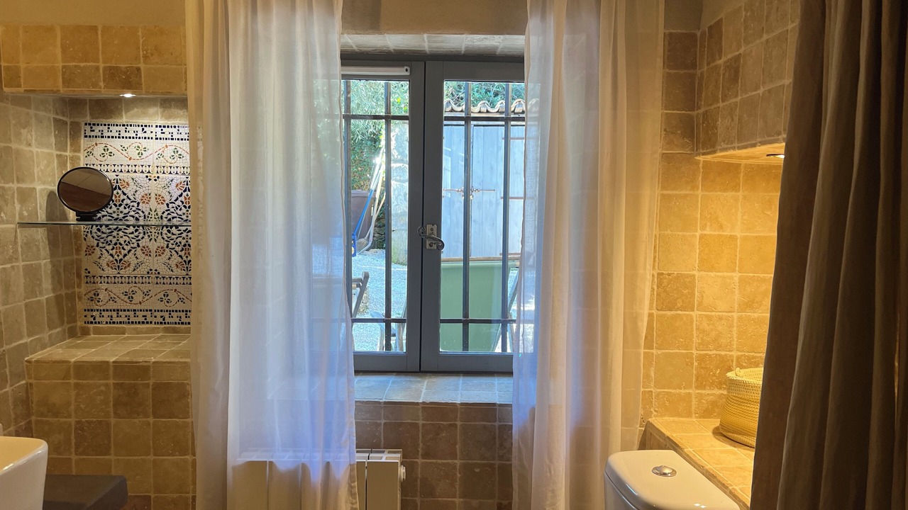 Photo of Bathroom in Montaren-et-Saint-Mediers