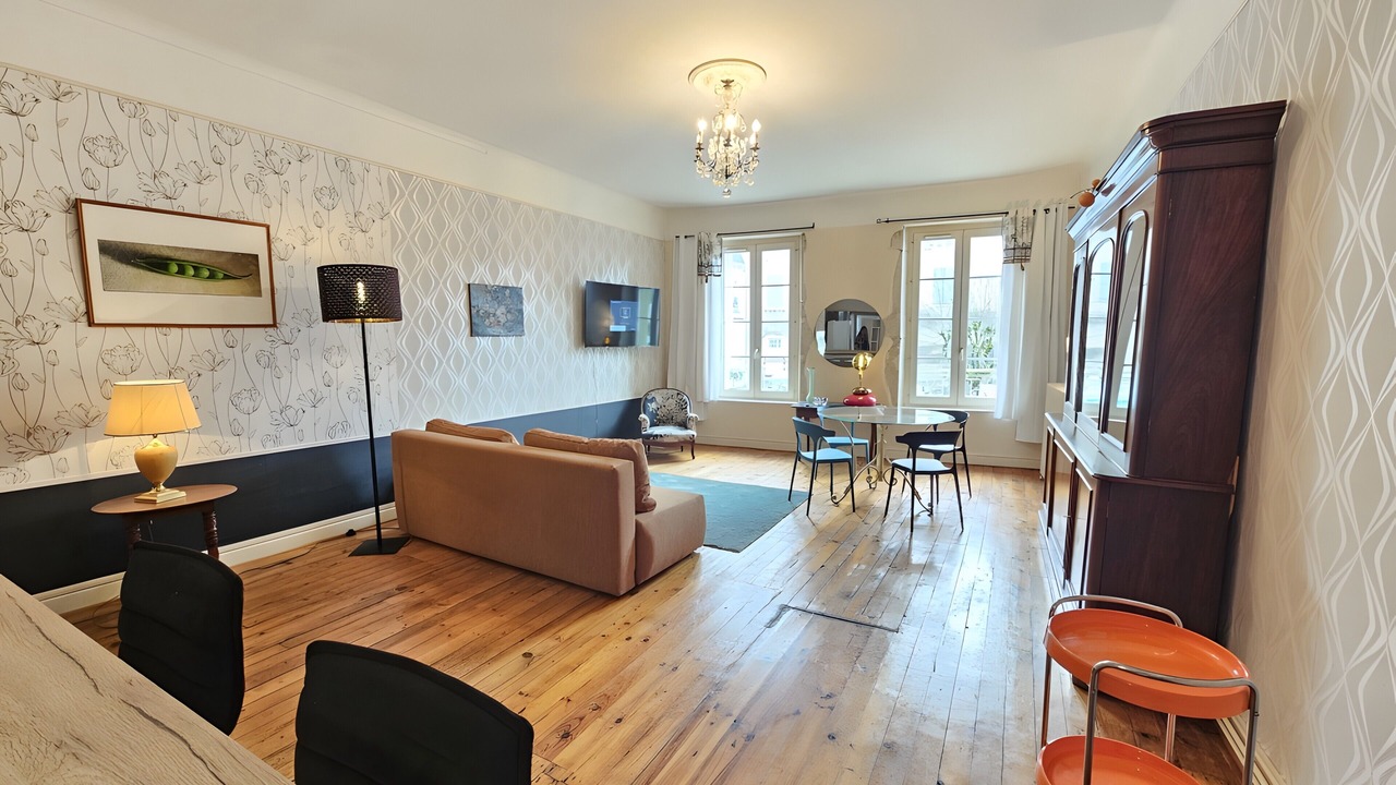 Photo of Livingroom in Bourbon-Lancy