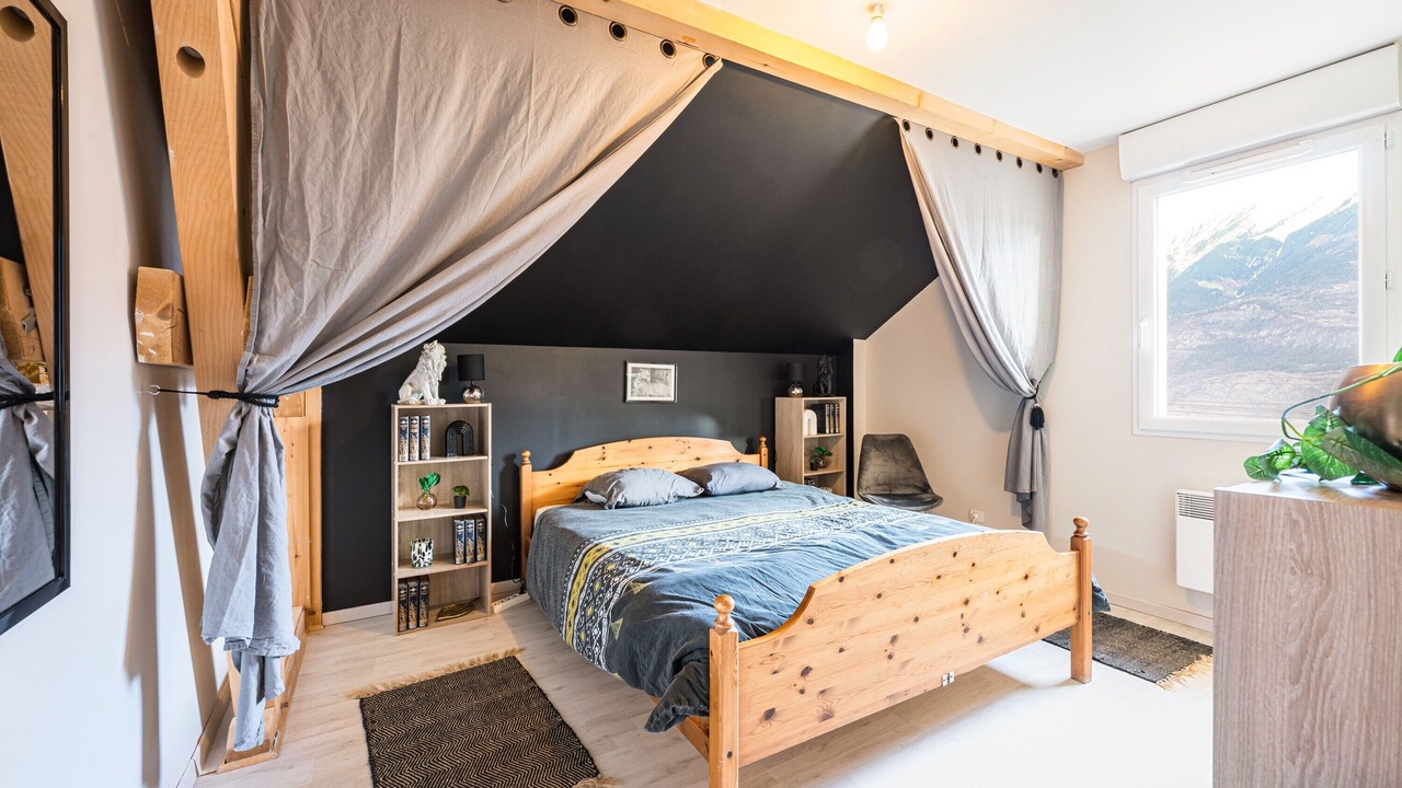Photo of Bedroom in Saint-Jean-de-Maurienne