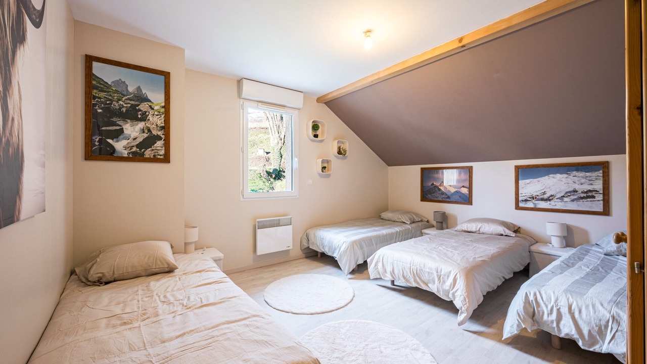 Photo of Bedroom in Saint-Jean-de-Maurienne