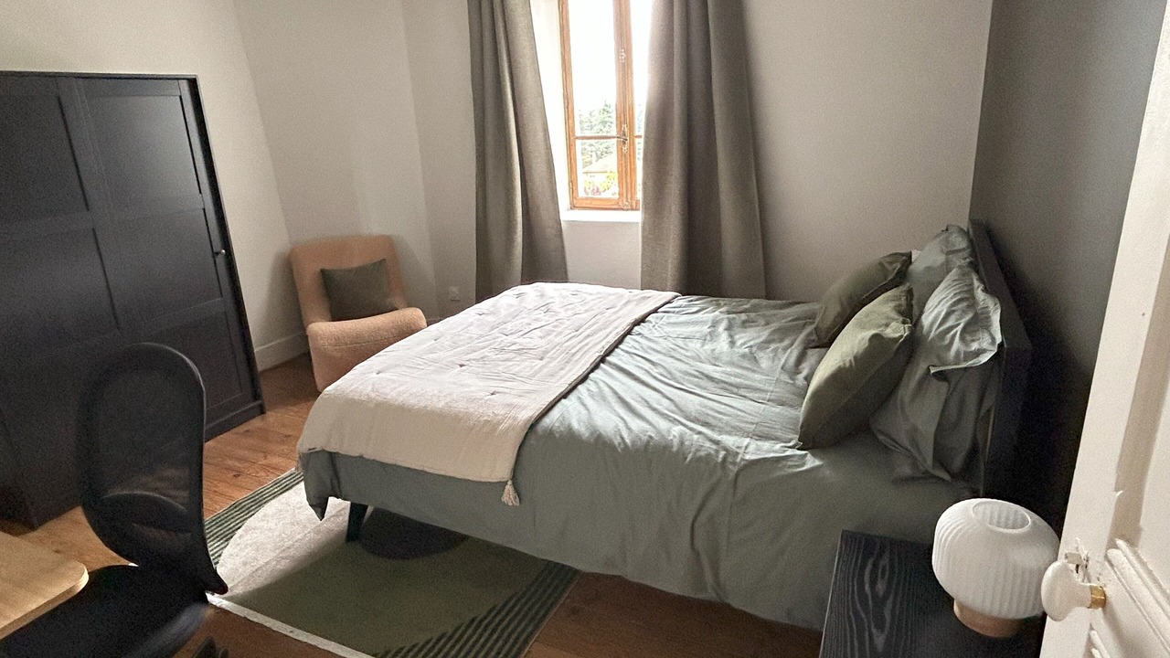 Photo of Bedroom in Amberieu-en-Bugey
