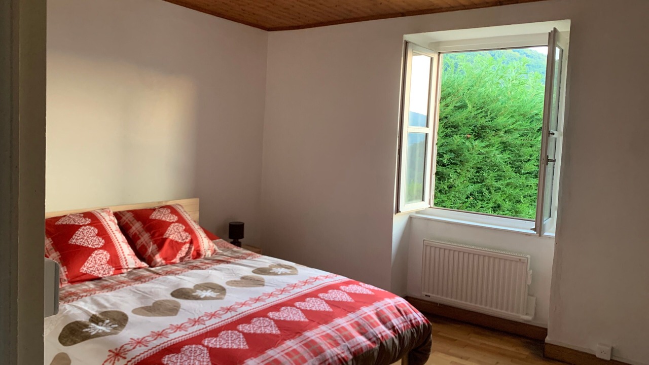 Photo of Bedroom in Mandailles-Saint-Julien