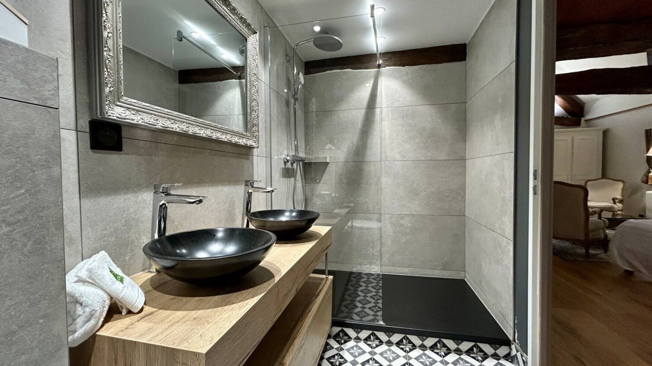 Photo of Bathroom in Cruet