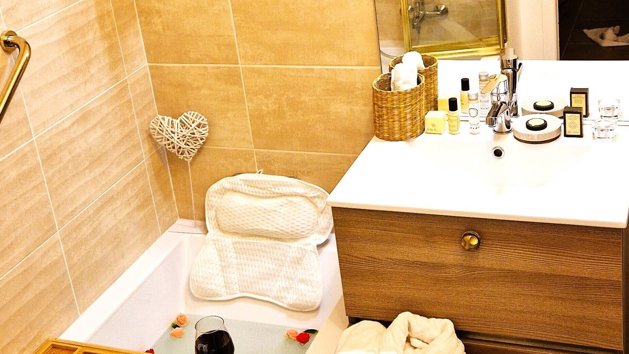 Photo of Bathroom in Cluses