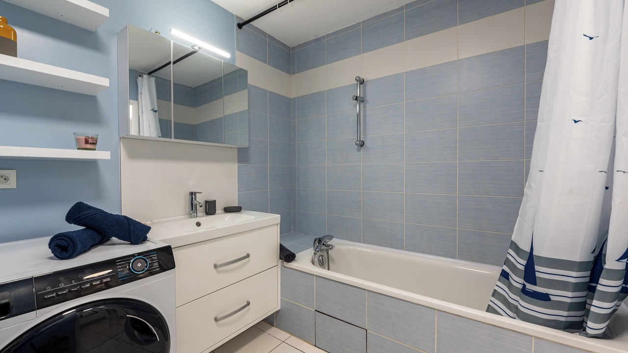 Photo of Bathroom in Ville-la-Grand