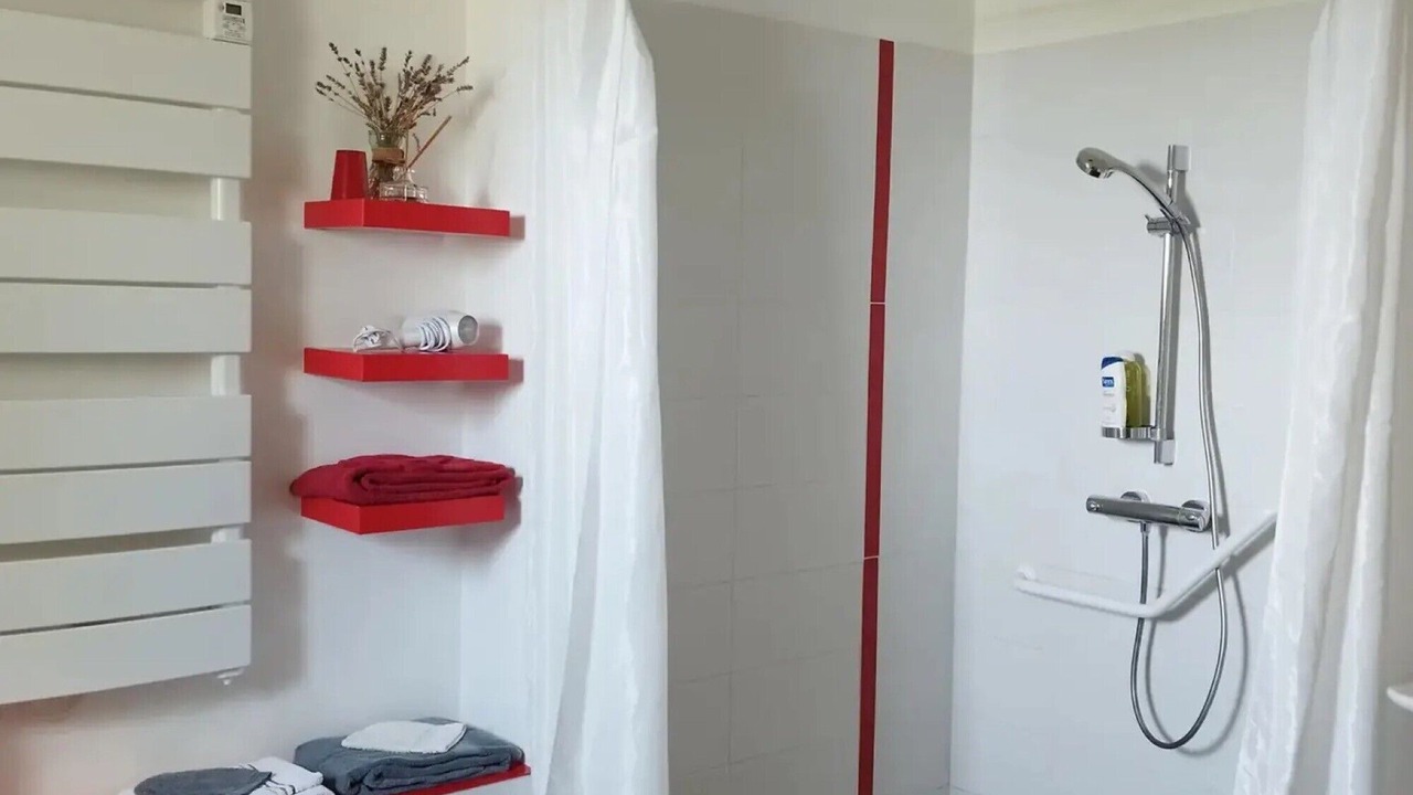 Photo of Bathroom in Charancieu