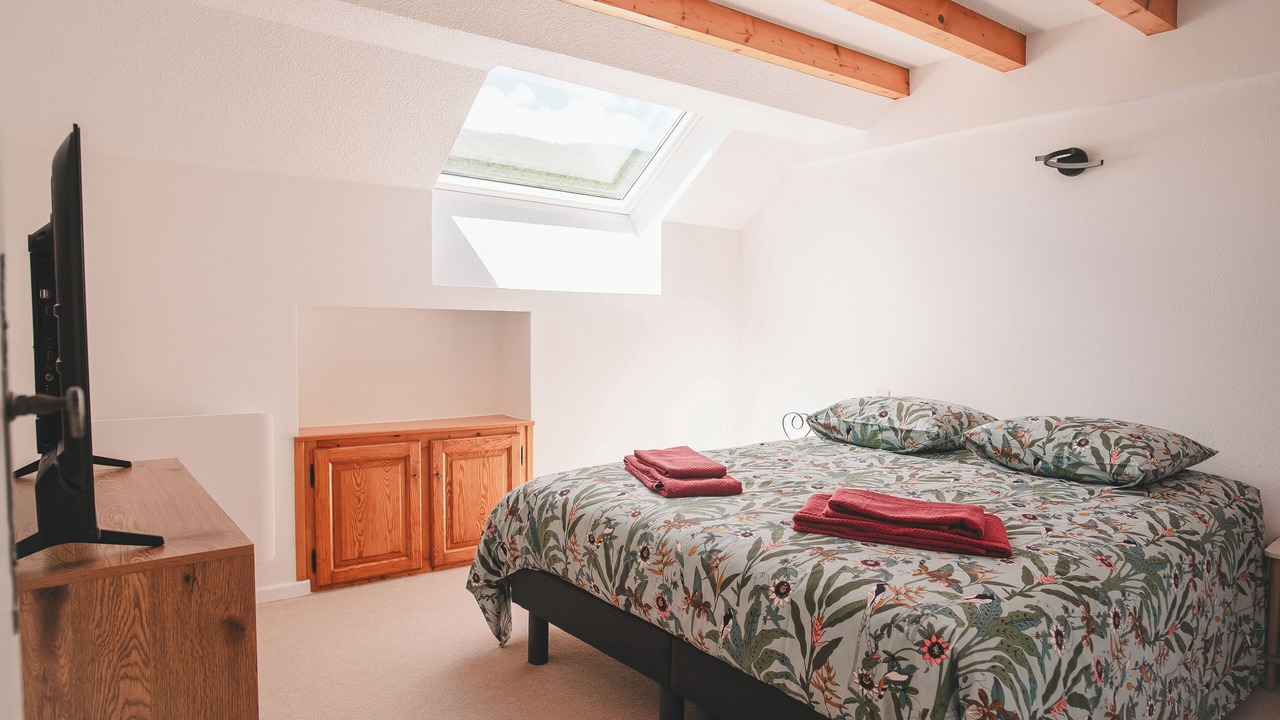 Photo of Bedroom in Saint-Jean-de-Couz