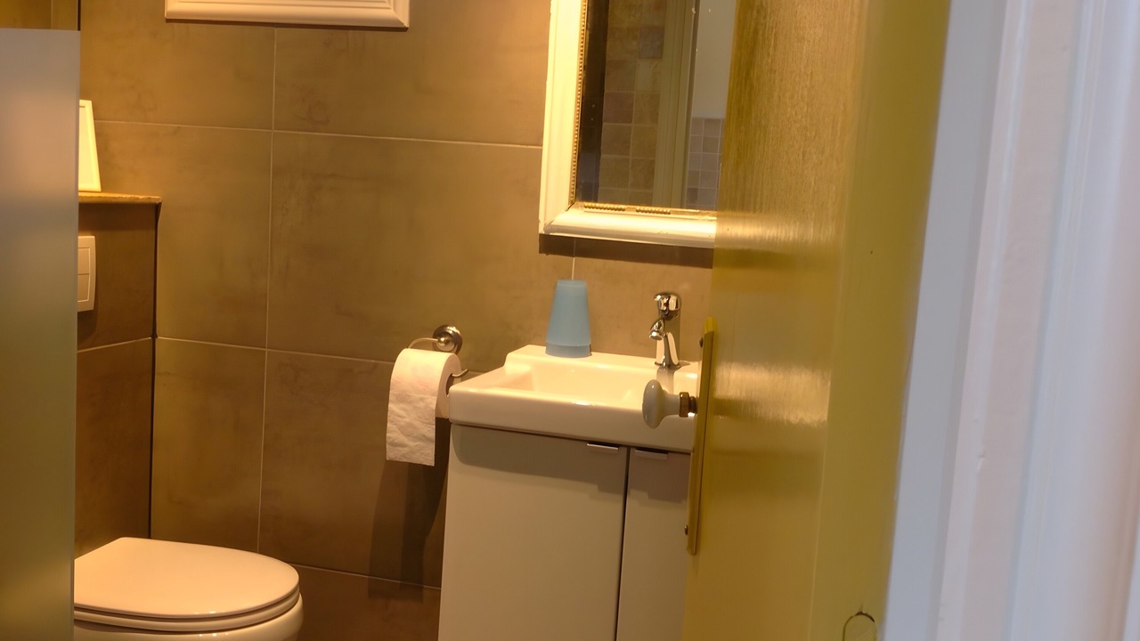 Photo of Bathroom in Beaumont-de-Lomagne
