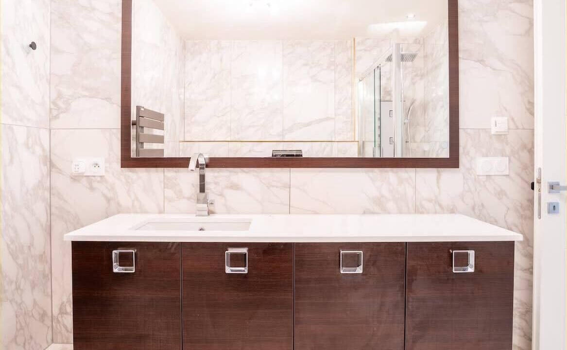Photo of Bathroom in Etrembieres