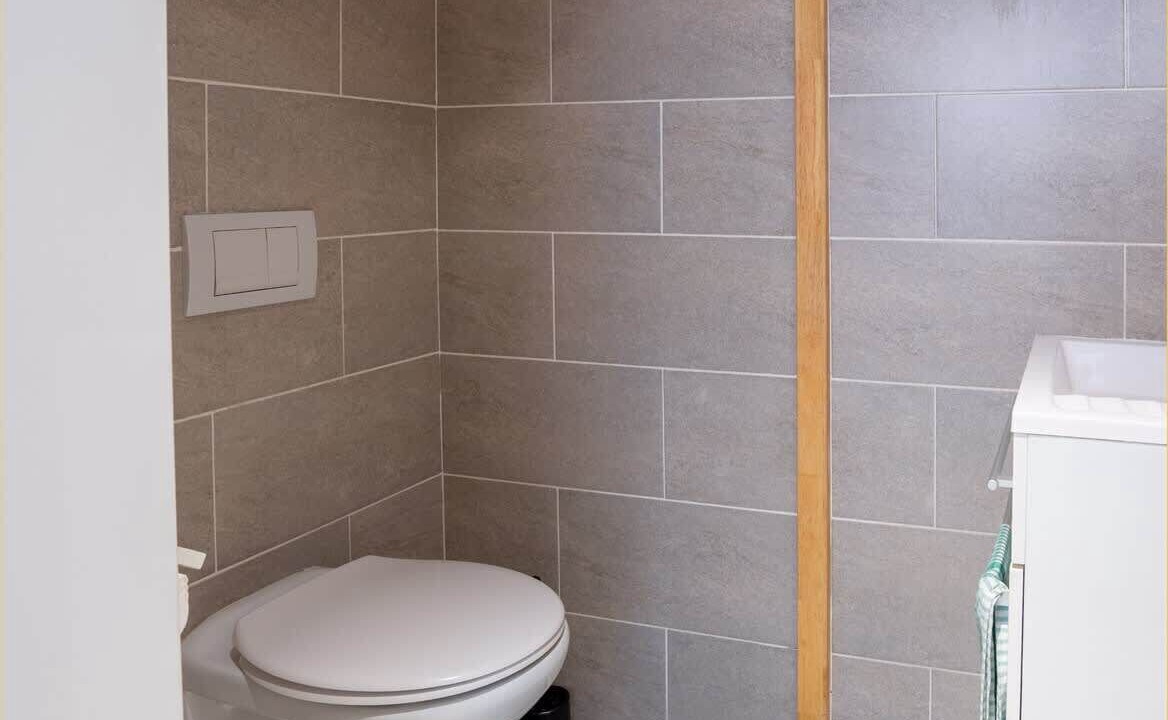 Photo of Bathroom in Etrembieres