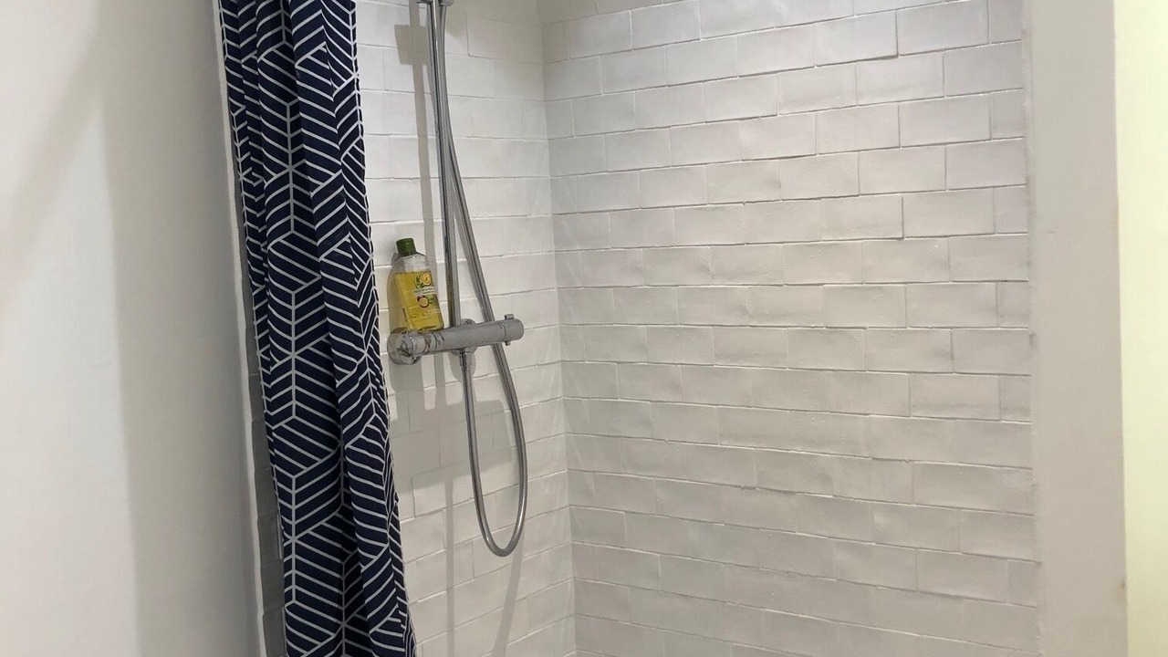 Photo of Bathroom in Saint-Martin-Cantales
