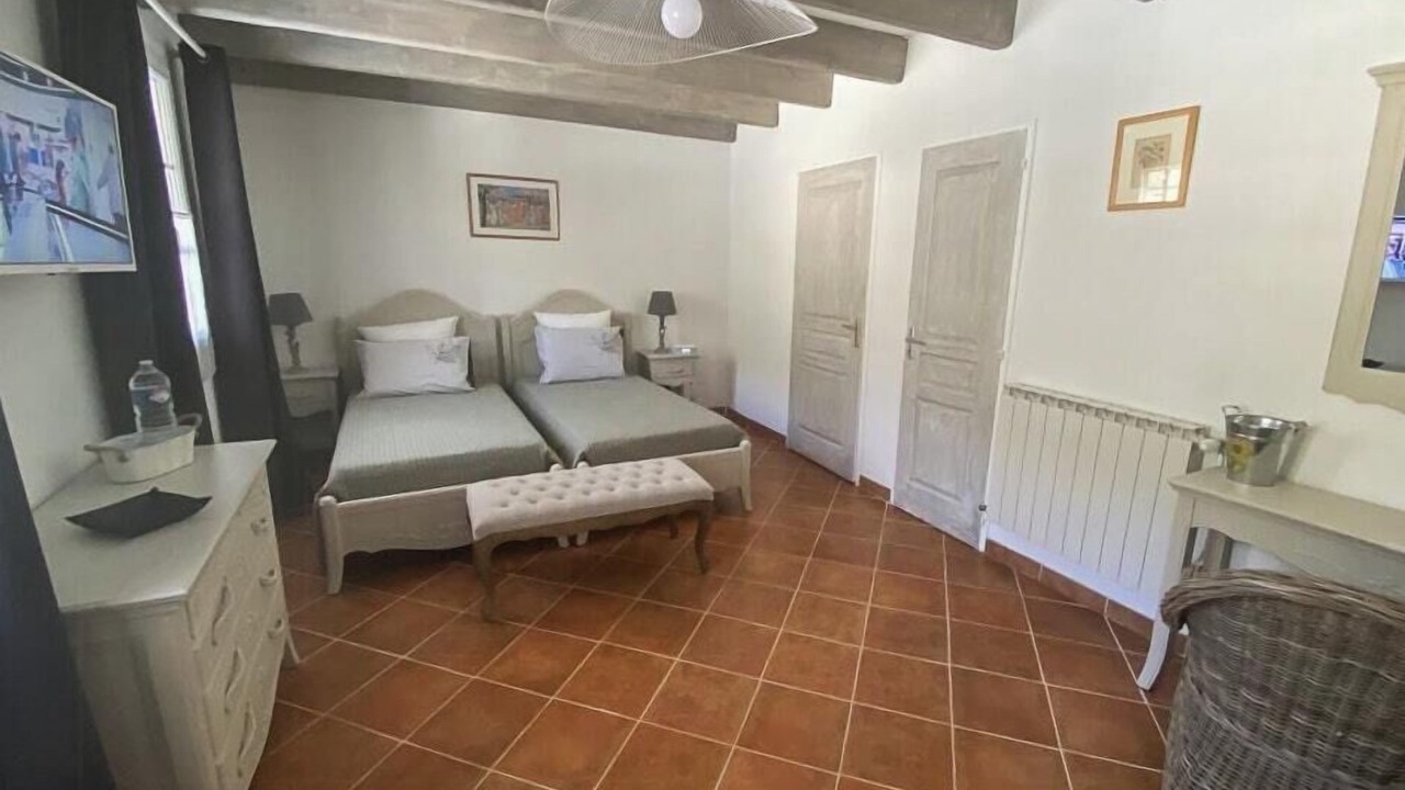 Photo of Bedroom in Murs