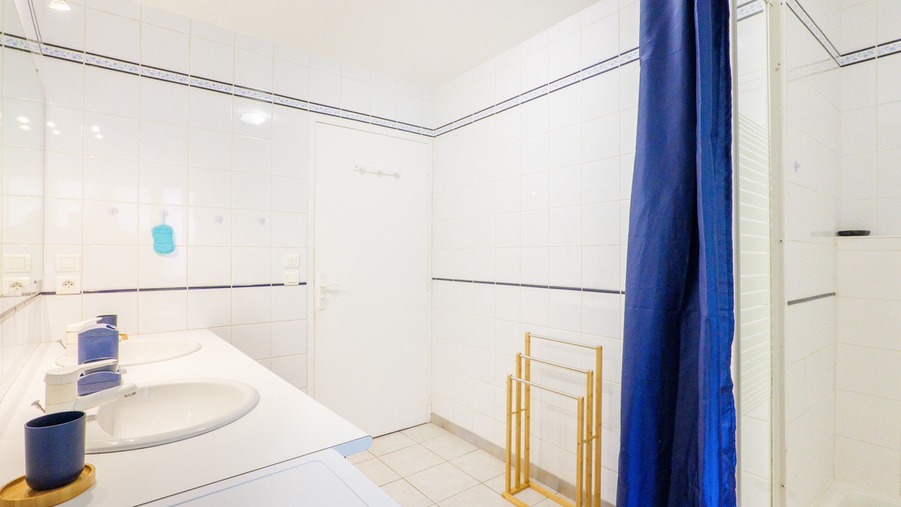 Photo of Bathroom in Largentiere
