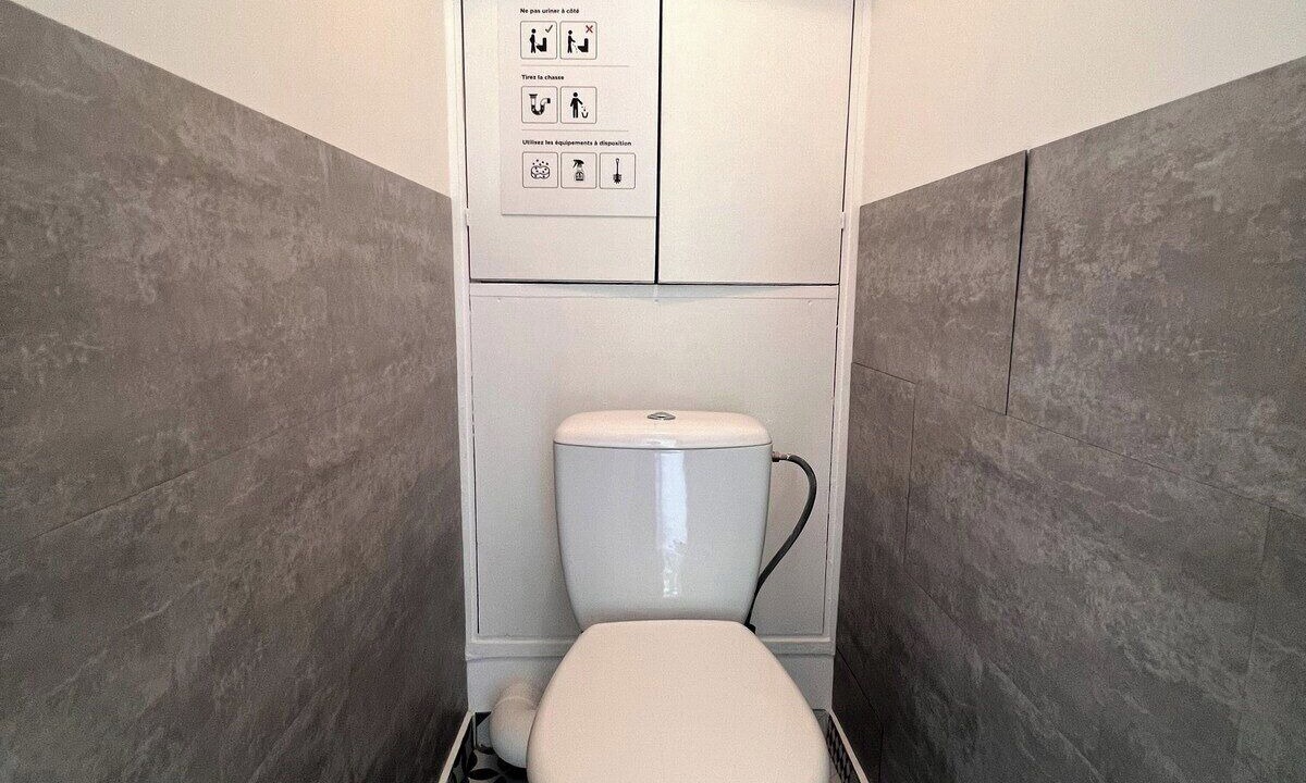 Photo of Bathroom in Les Epinettes