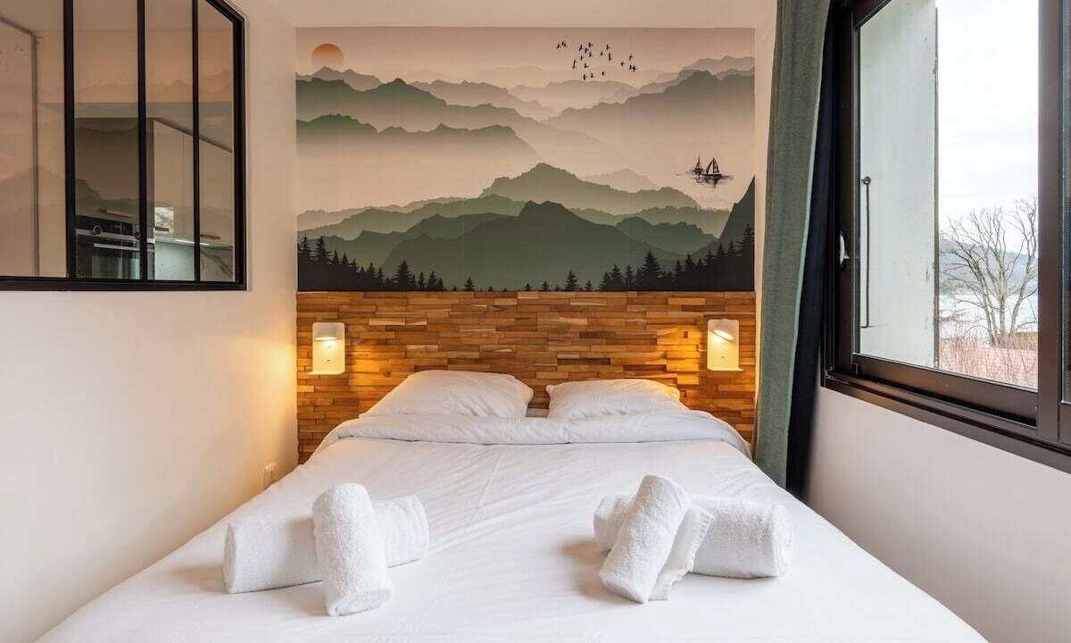Photo of Bedroom in Veyrier-du-Lac